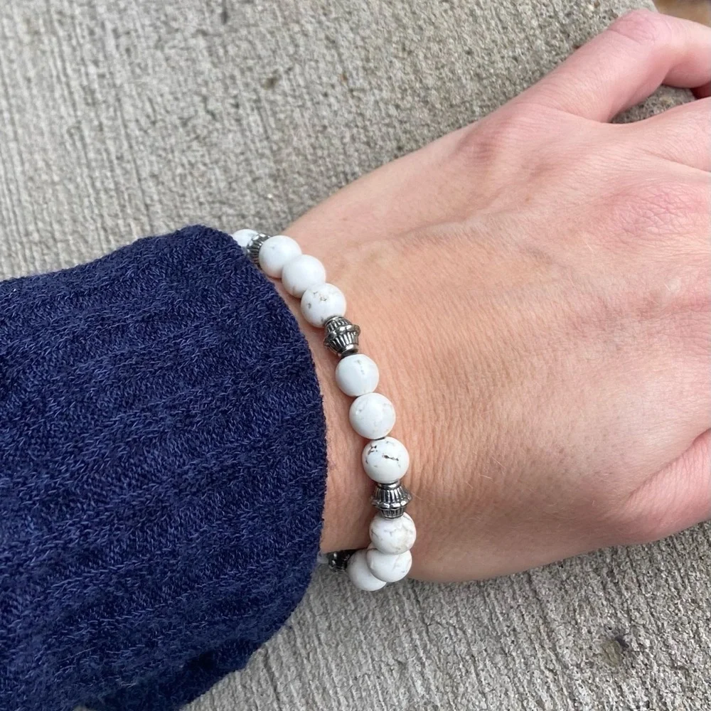 Simply Pure White Magnesite Bracelet